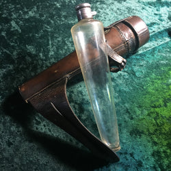 ZERO STOCK-ANTIQUE HUNTING SADDLE FLASK